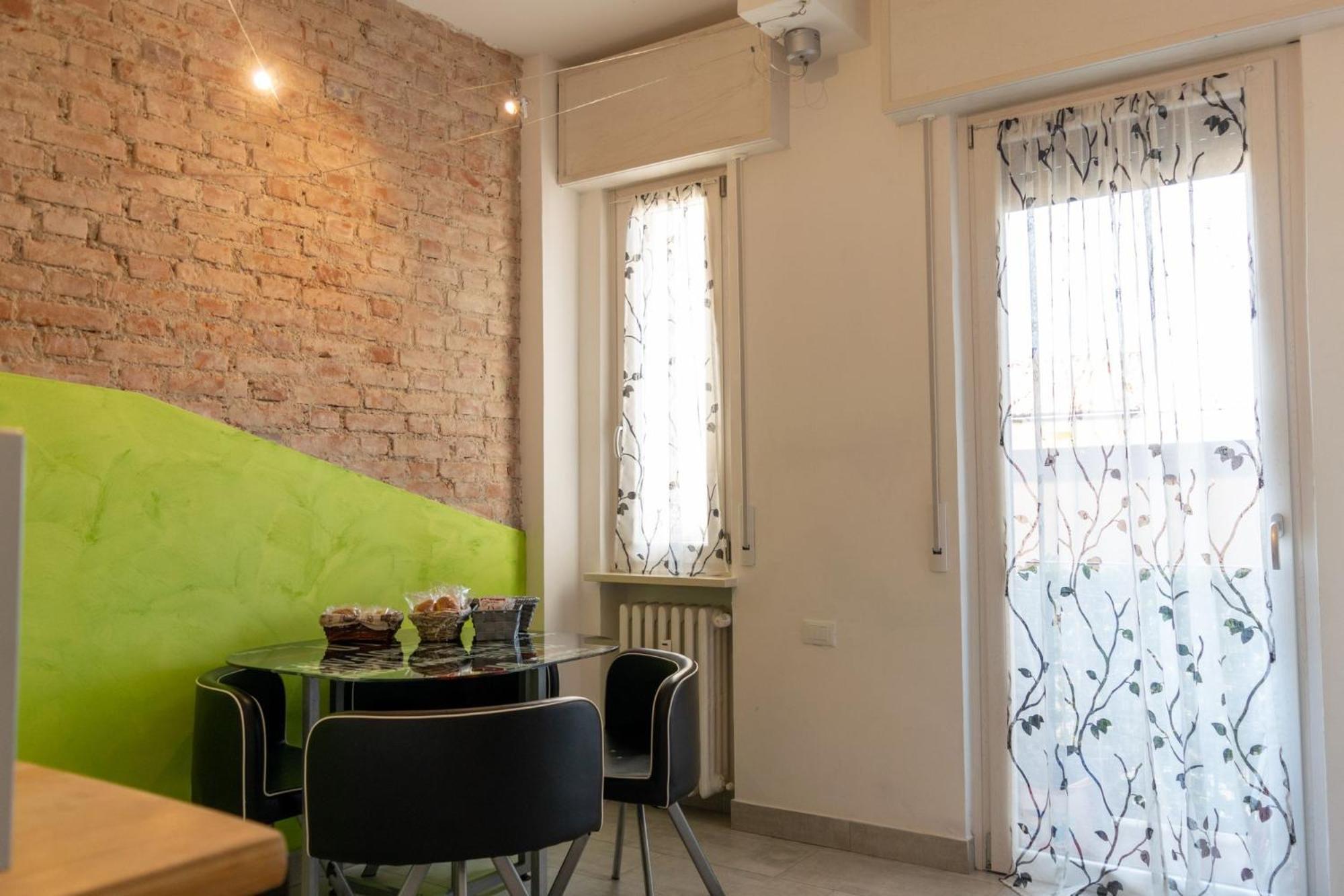 Marconi Rooms And Apartments Βερόνα Εξωτερικό φωτογραφία